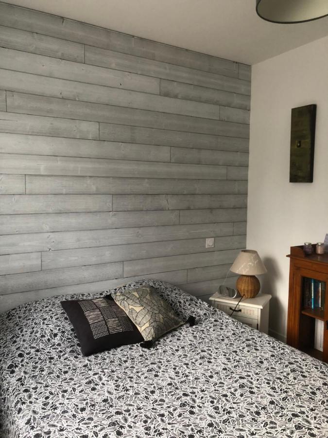 Jolie Chambre Dans Quartier Calme Eysines Exterior photo